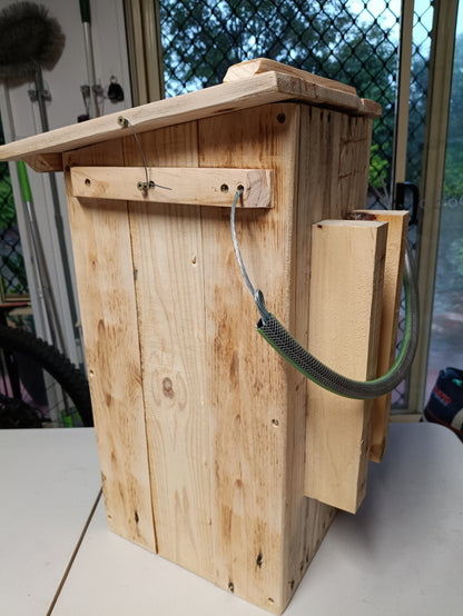 🦜 Bird Box – Handmade Parrot Nest Box
